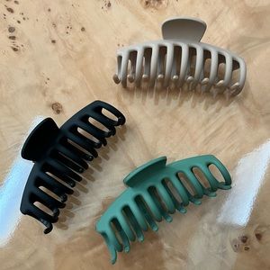 3 hair claw clip brand new